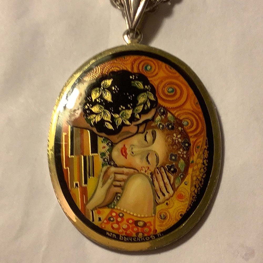 The Kiss Sterling Silver Pendant Necklace